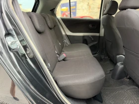 Toyota Yaris 1.0i - VVTi* КЛИМАТИК* РЕГИСТРИРАНА, снимка 13