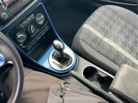 VW Beetle CARFAX* Auto Trendline* Камера - 9600 € / 18775.97 лв. - 45468852 10