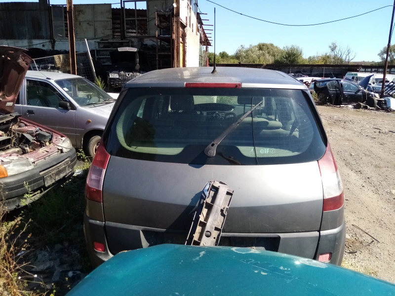 Renault Scenic, снимка 3 - Автомобили и джипове - 21348764