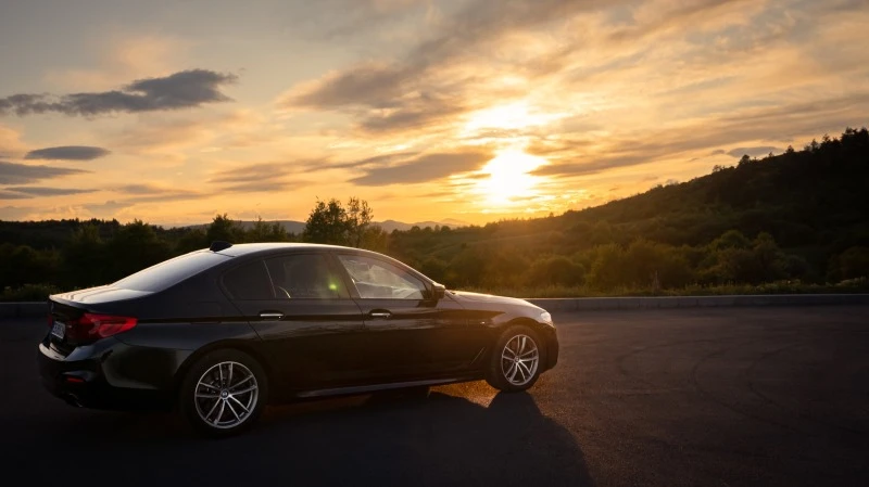 BMW 530 d xDrive M-Pack СМЕНЕНА ВЕРИГА ПЪРВИ СОБСТВЕНИК!!!, снимка 6 - Автомобили и джипове - 47088182