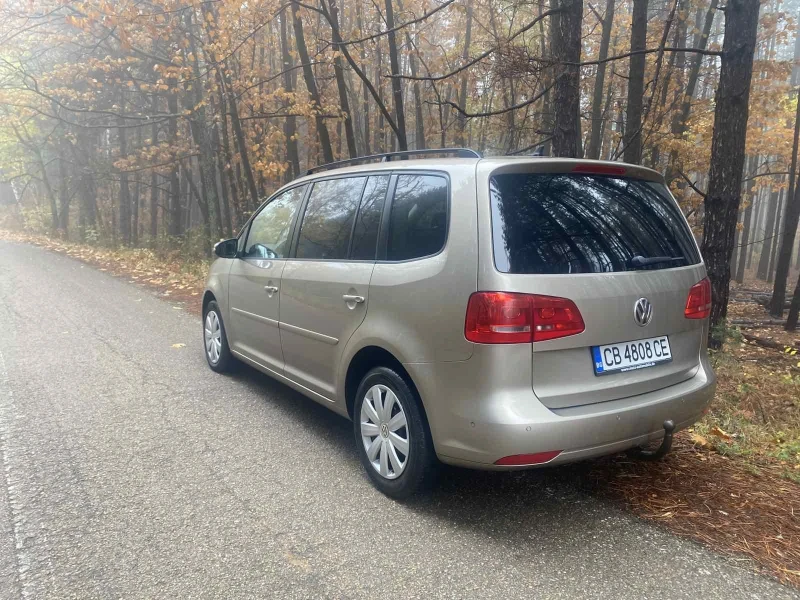 VW Touran, снимка 3 - Автомобили и джипове - 47967375