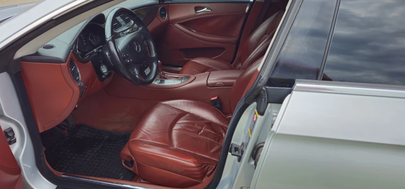 Mercedes-Benz CLS 350 AMG, снимка 10 - Автомобили и джипове - 52093761