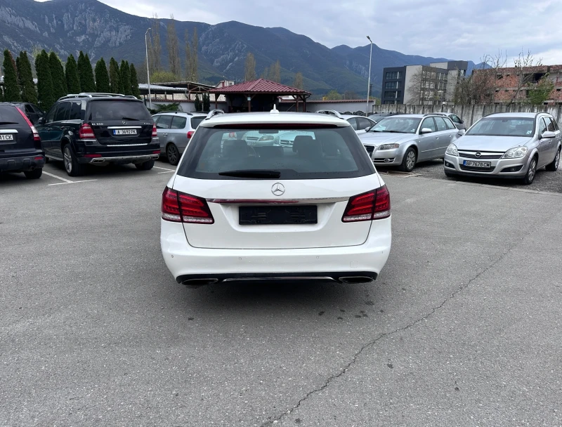 Mercedes-Benz E 220 2.2CDI - 9 - G TRONIC - УНИКАТ, снимка 6 - Автомобили и джипове - 49750536
