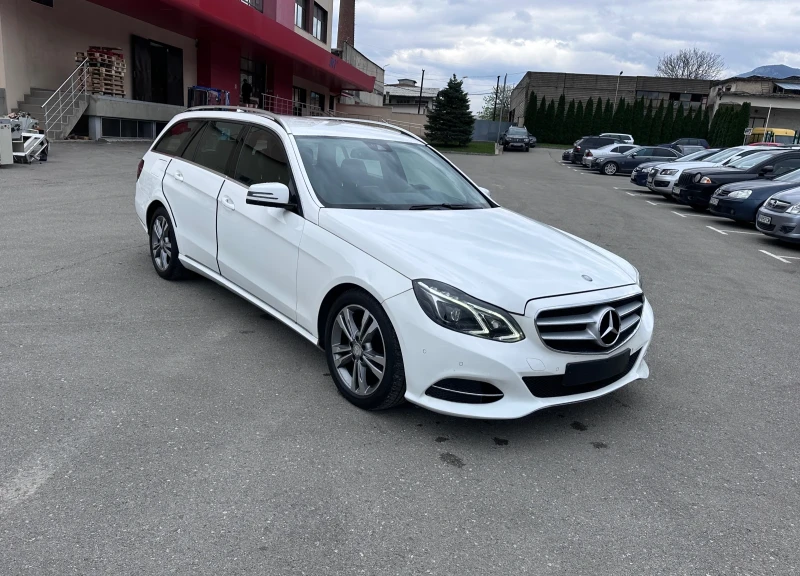 Mercedes-Benz E 220 2.2CDI - 9 - G TRONIC - УНИКАТ, снимка 3 - Автомобили и джипове - 49750536