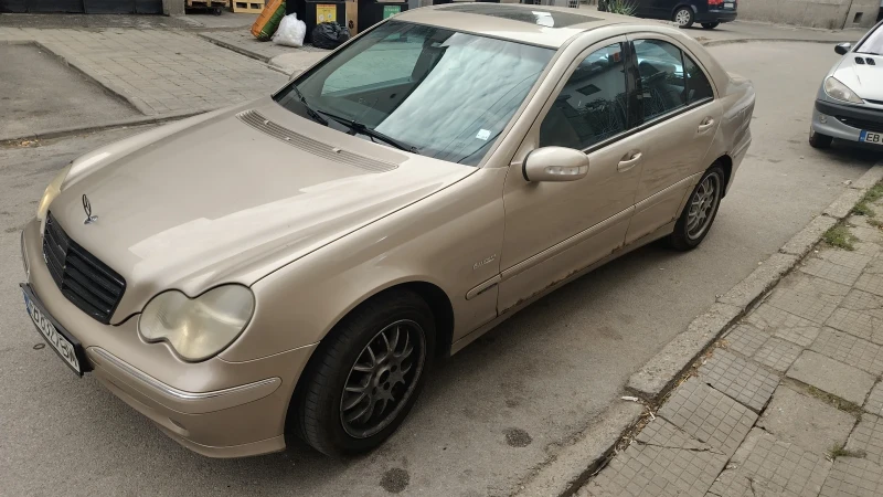 Mercedes-Benz C 220 W203, снимка 5 - Автомобили и джипове - 52624162