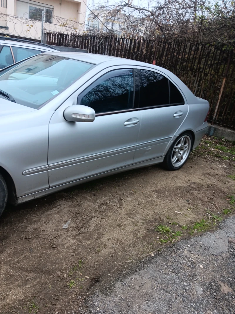 Mercedes-Benz C 220 220cdi, снимка 2 - Автомобили и джипове - 52816823