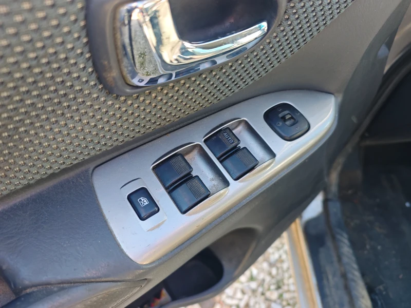 Mazda Premacy 1.8//115ks, снимка 8 - Автомобили и джипове - 53108223