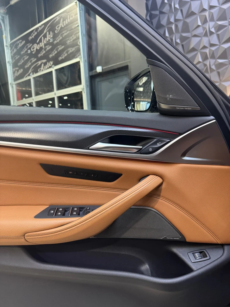 BMW 540 d xDrive * M PACKET * HARMAN/KARDON * HEAD UP * , снимка 11 - Автомобили и джипове - 53506410