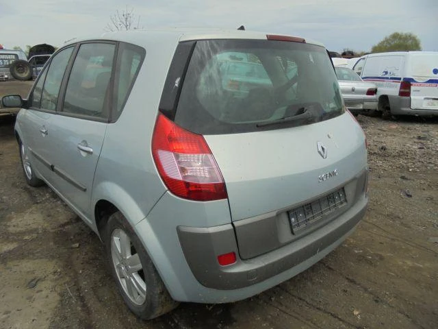 Renault Scenic, снимка 7 - Автомобили и джипове - 21348764