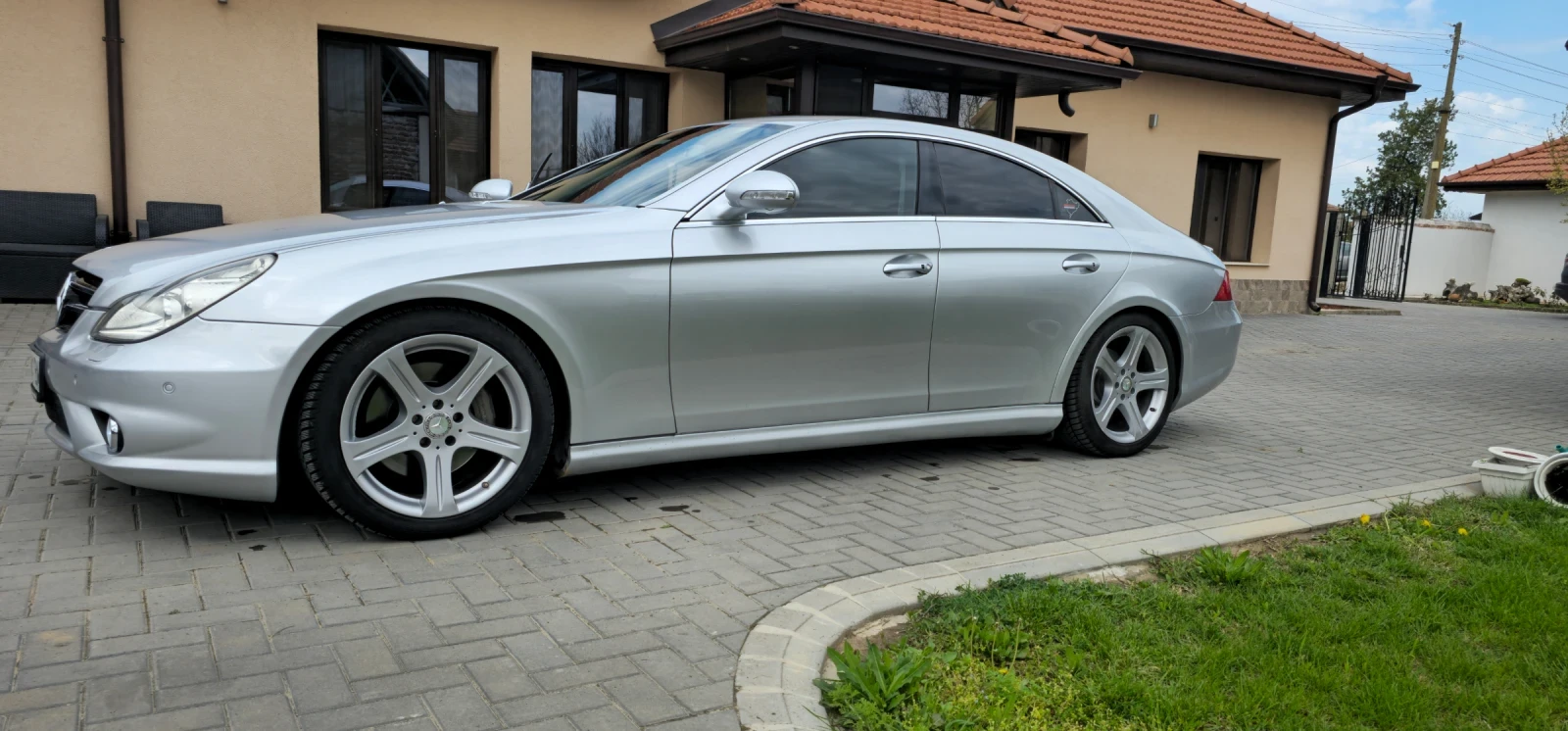 Mercedes-Benz CLS 350  - изображение 2