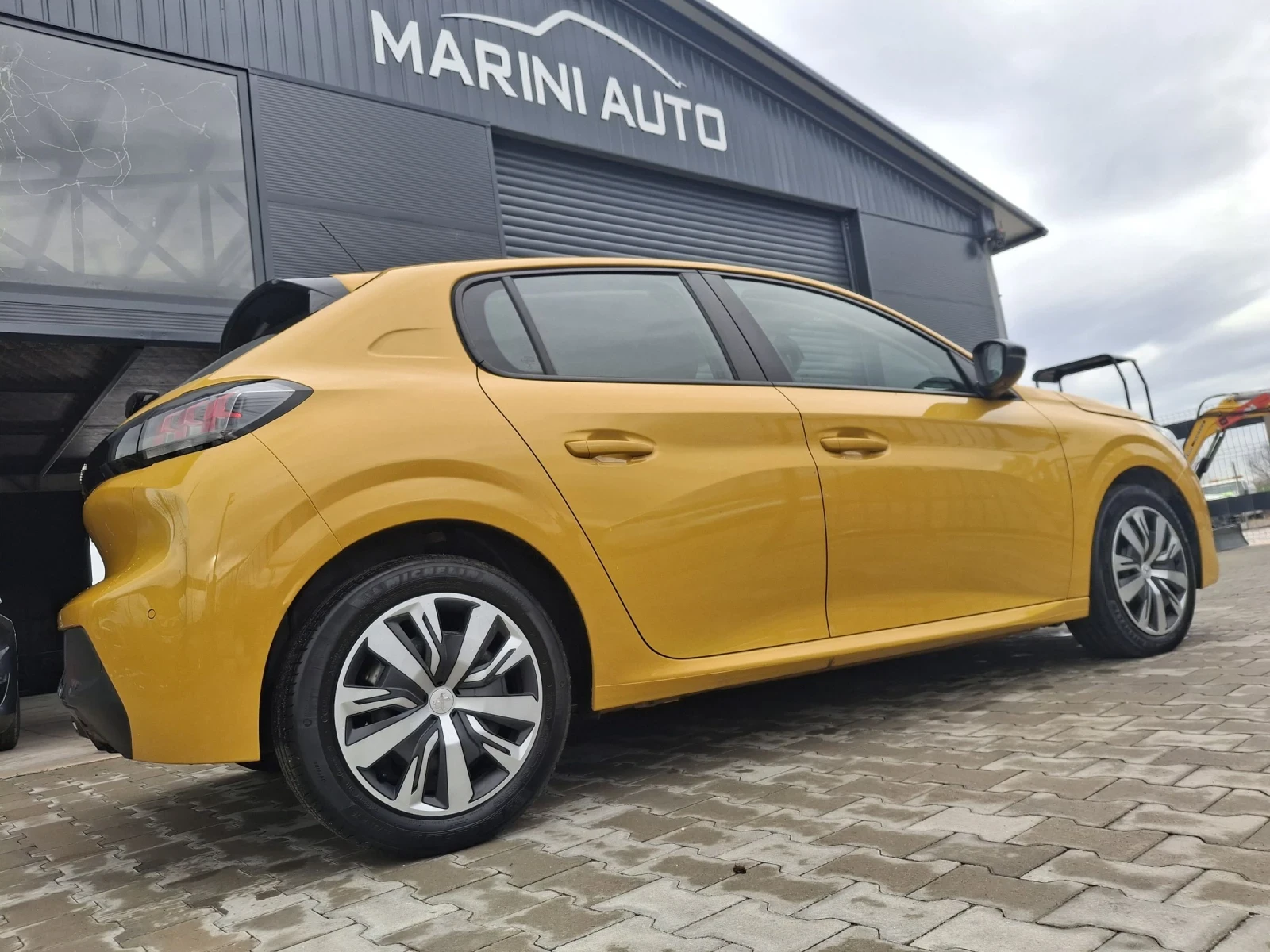 Peugeot 208 1.5BlueHDI* * Аctive* * EURO6 6Ck - изображение 6