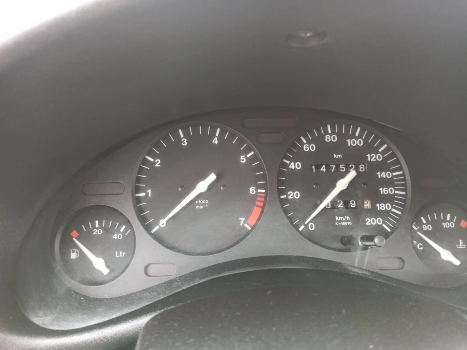 Opel Corsa 1.4 Sport Edition - изображение 6