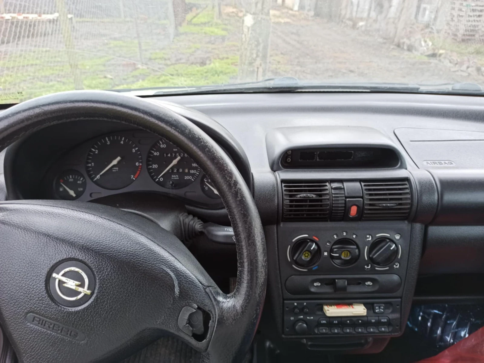 Opel Corsa 1.4 Sport Edition - изображение 5