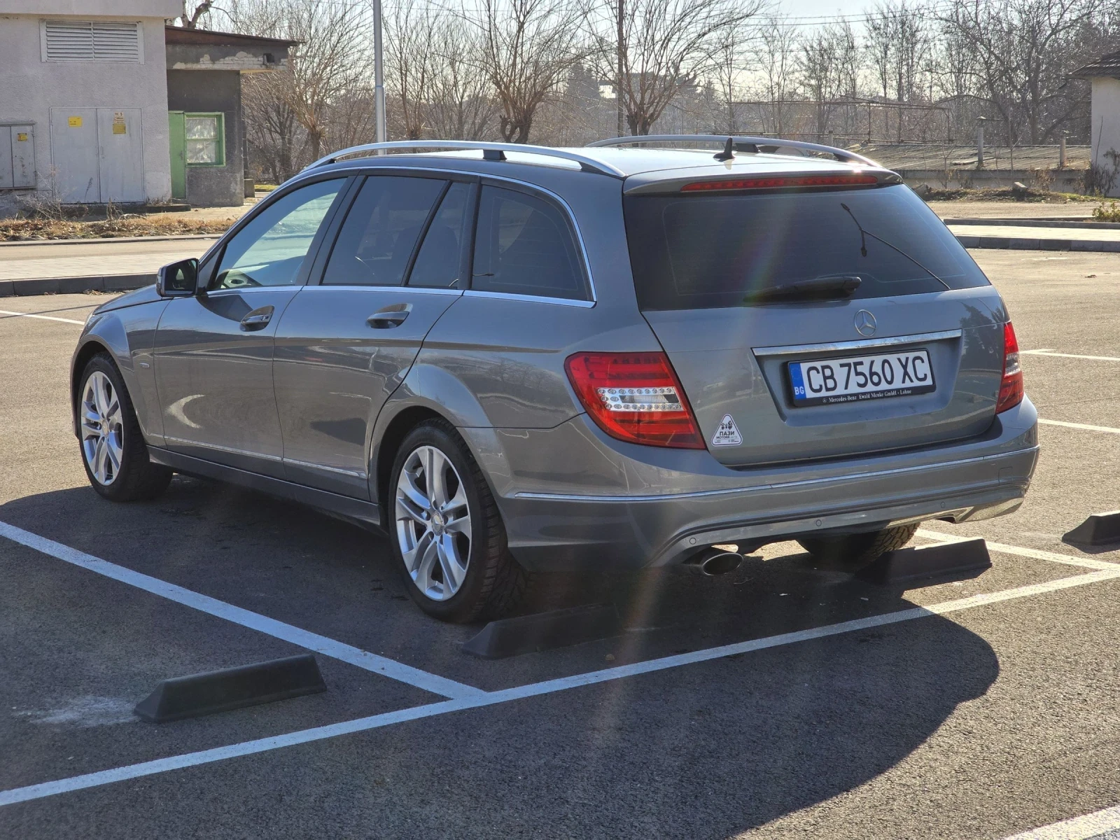 Mercedes-Benz C 220, снимка 5 - Автомобили и джипове - 53719304