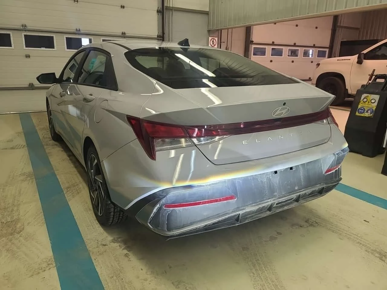 Hyundai Elantra * PREFERRED * CARFAX * ЦЕНА ДО БГ, снимка 4 - Автомобили и джипове - 54044454