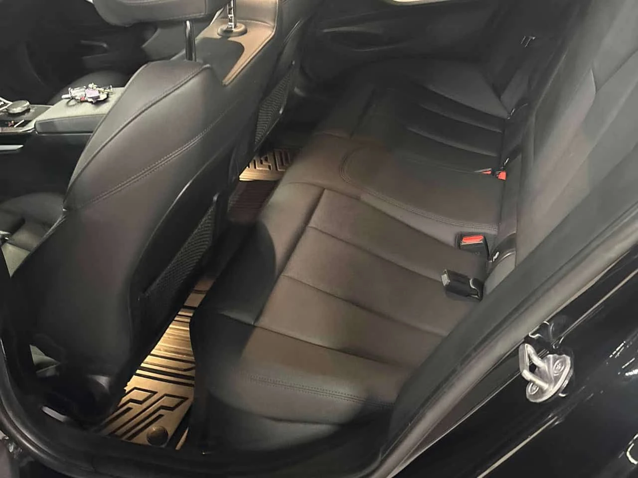 BMW 330 * 330i xDrive * CARFAX * ЦЕНА ДО БГ, снимка 9 - Автомобили и джипове - 54055854