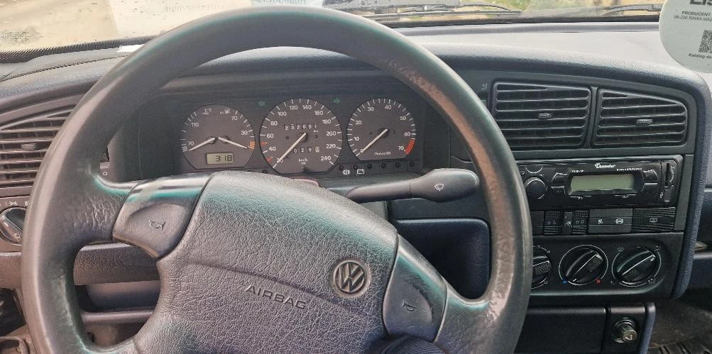 VW Passat GL, снимка 5 - Автомобили и джипове - 54207024