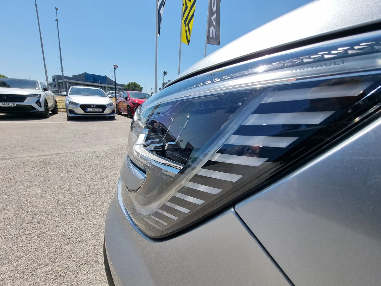 Renault Megane TCe 140 бензин BVM6, снимка 16 - Автомобили и джипове - 55223271