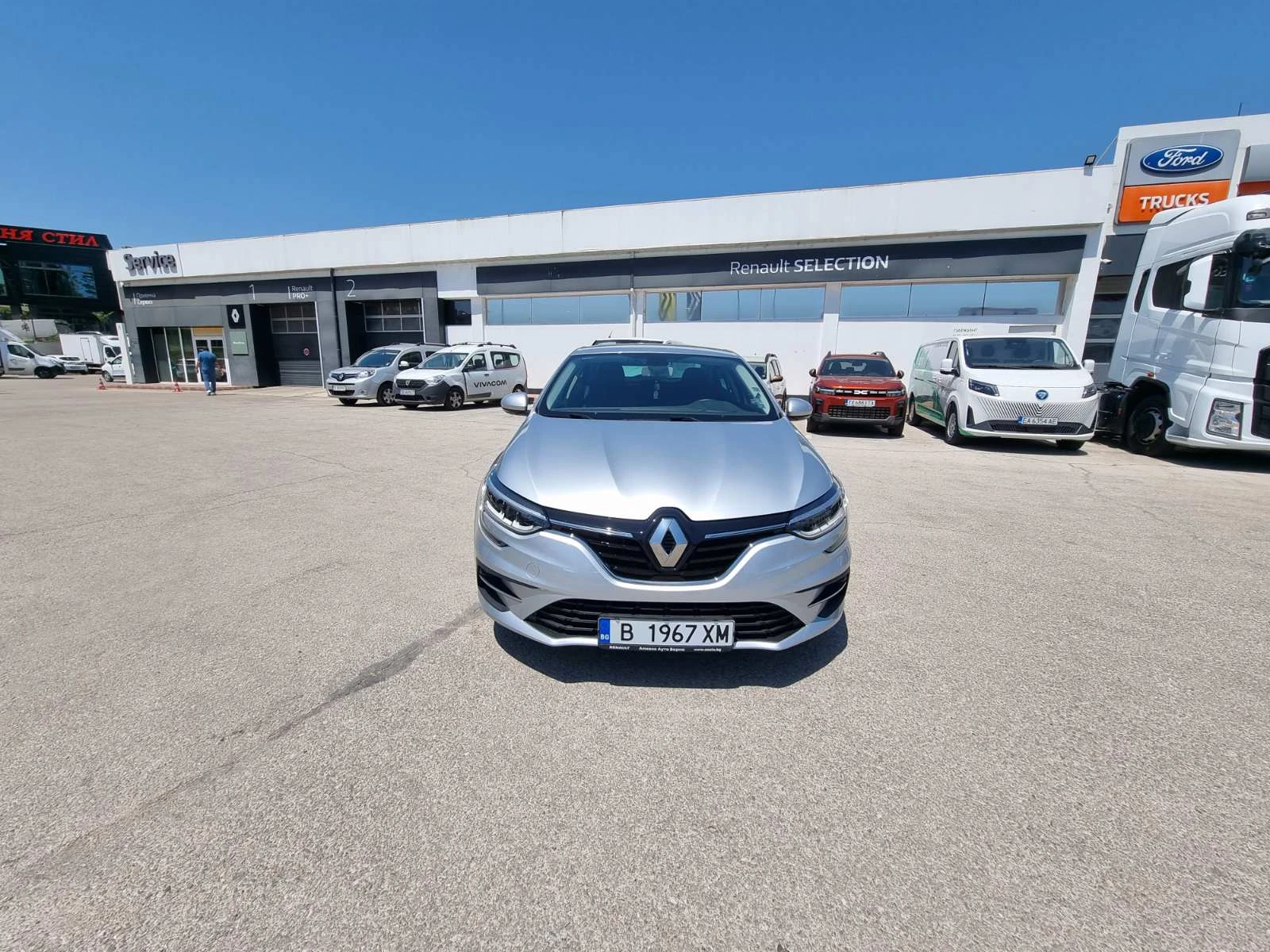 Renault Megane TCe 140 бензин BVM6, снимка 2 - Автомобили и джипове - 55223271