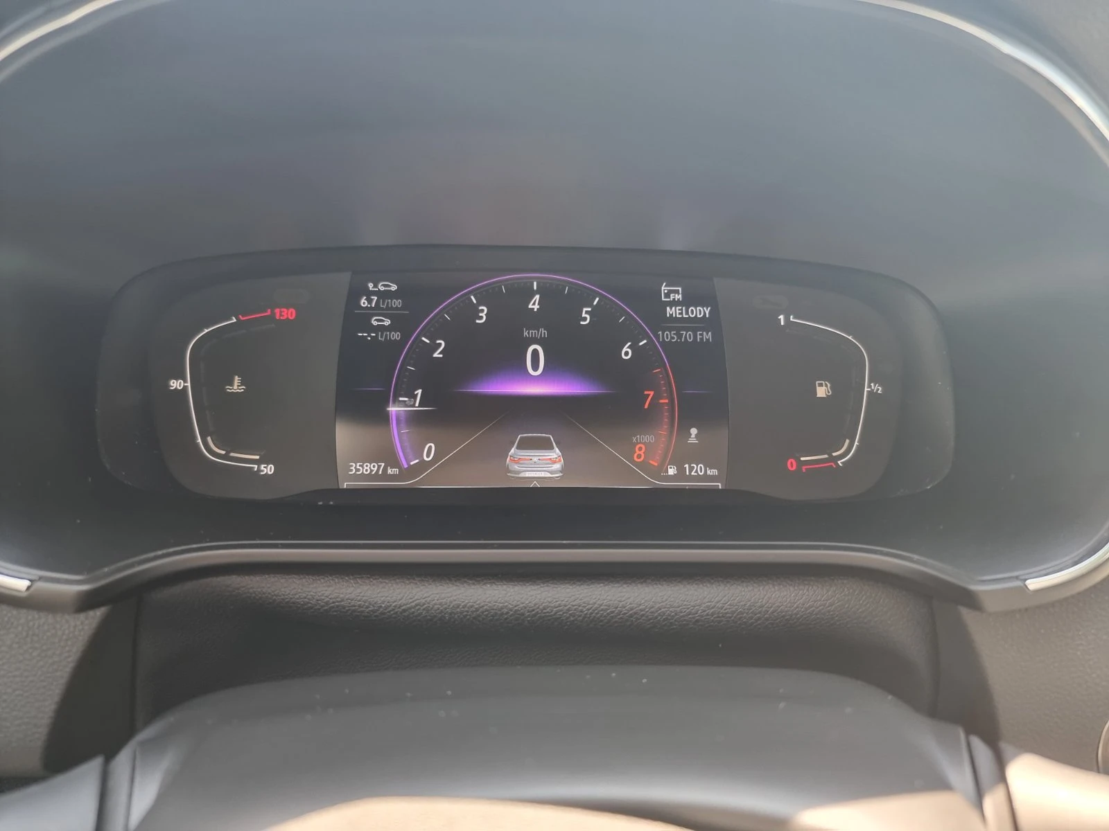Renault Megane TCe 140 бензин BVM6, снимка 9 - Автомобили и джипове - 55223271