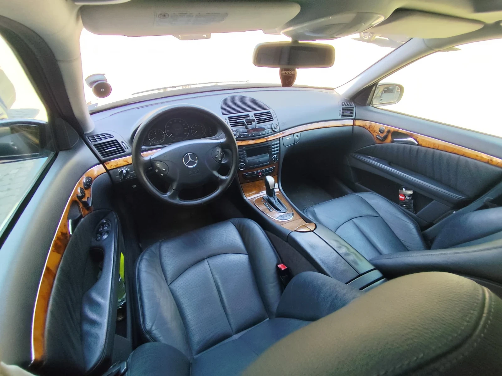 Mercedes-Benz E 500, снимка 8 - Автомобили и джипове - 55273109