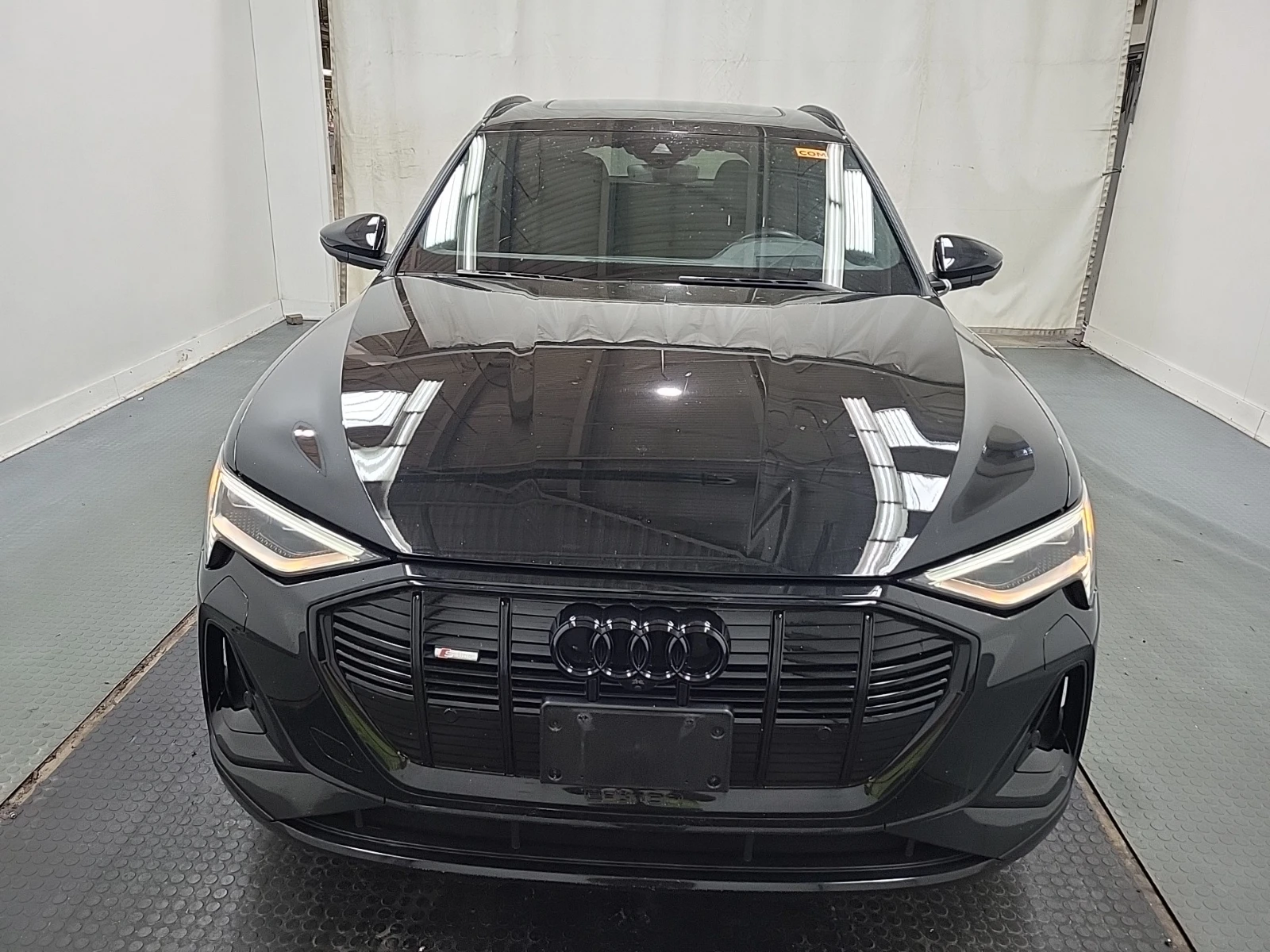 Audi E-Tron Sportback Technik / Quattro / HUD / Panorama / , снимка 2 - Автомобили и джипове - 55317074