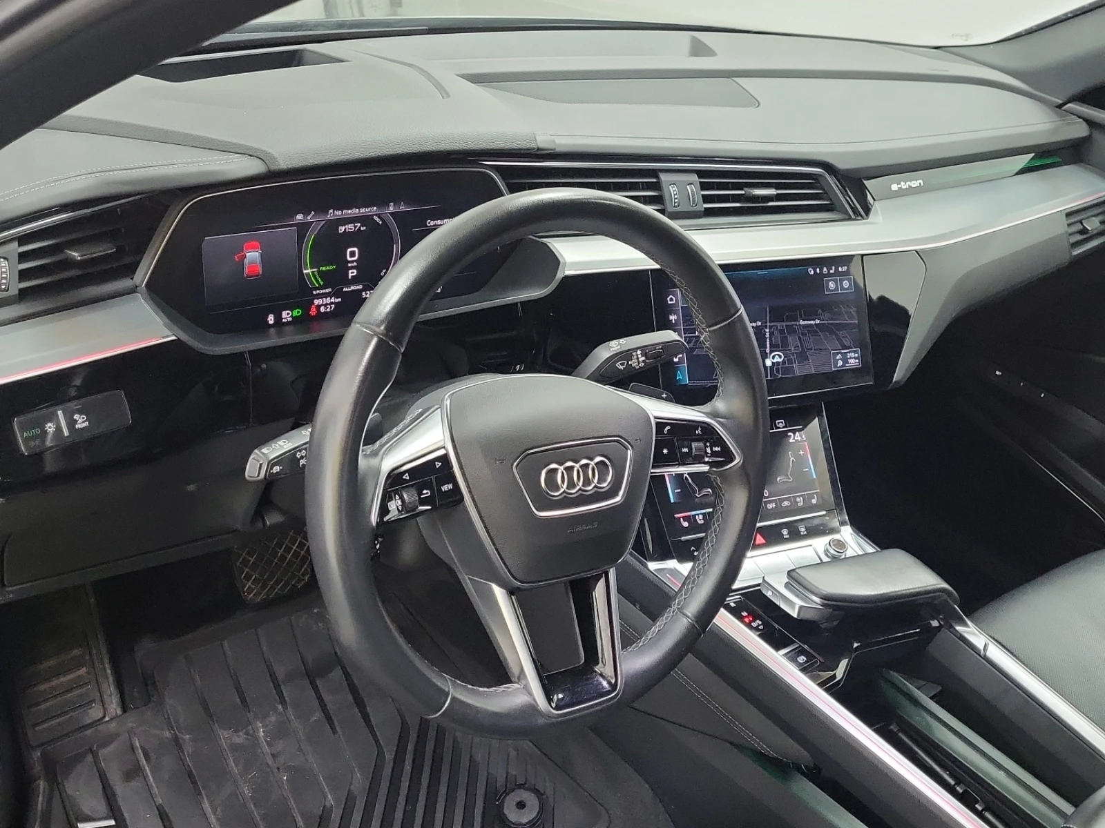 Audi E-Tron Sportback Technik / Quattro / HUD / Panorama / , снимка 11 - Автомобили и джипове - 55317074