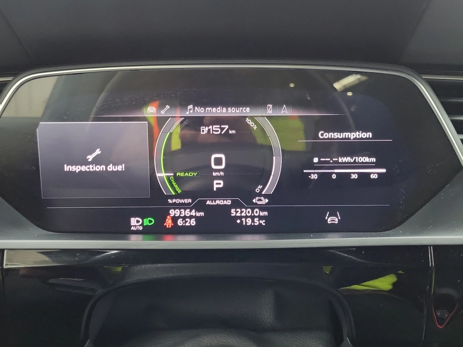 Audi E-Tron Sportback Technik / Quattro / HUD / Panorama / , снимка 10 - Автомобили и джипове - 55317074