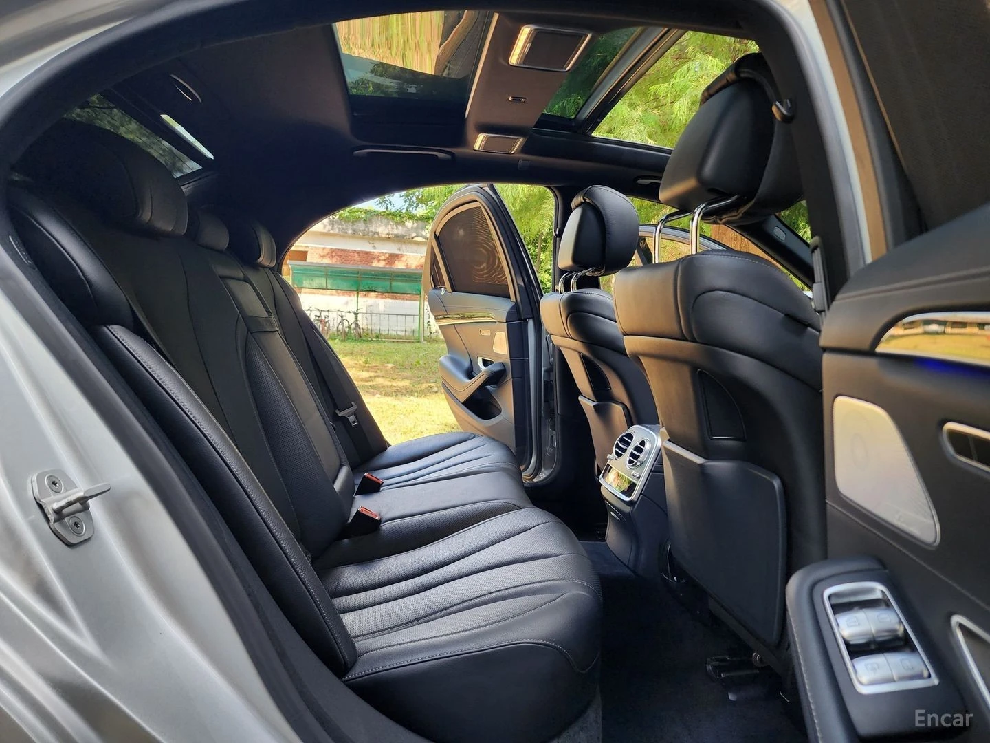Mercedes-Benz S 350 4MATIC* ПОДГР* ОБДУХВ* BURM* PANO* 360* АВТОКРЕДИТ, снимка 9 - Автомобили и джипове - 55620076