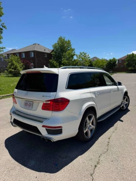 Mercedes-Benz GL 63 AMG * МАСАЖИ* ДИСТРОНИК* 360 КАМЕРА* ОБДУХВАНЕ* ВЪЗДУХ, снимка 4