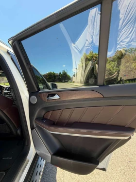 Mercedes-Benz GL 63 AMG * МАСАЖИ* ДИСТРОНИК* 360 КАМЕРА* ОБДУХВАНЕ* ВЪЗДУХ, снимка 13