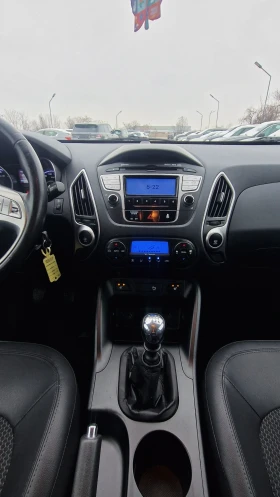 Hyundai IX35 2.0D/4X4/PODGREV/ПЕРФЕКТЕН - 7999 € / 15644.68 лв. - 18520669 16