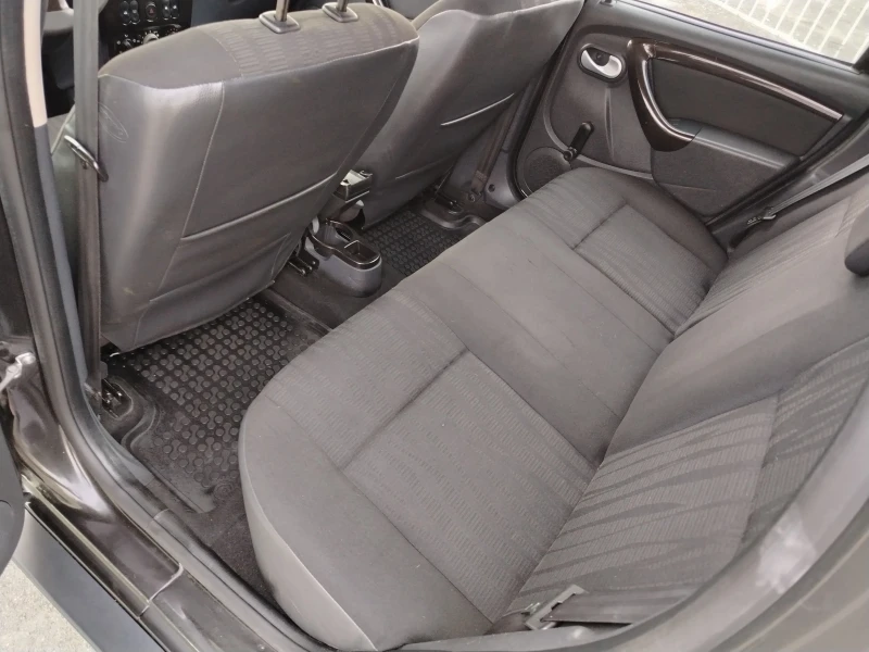 Dacia Duster 1.6-105 КС 4х4 БЕНЗИН, снимка 12 - Автомобили и джипове - 52135266