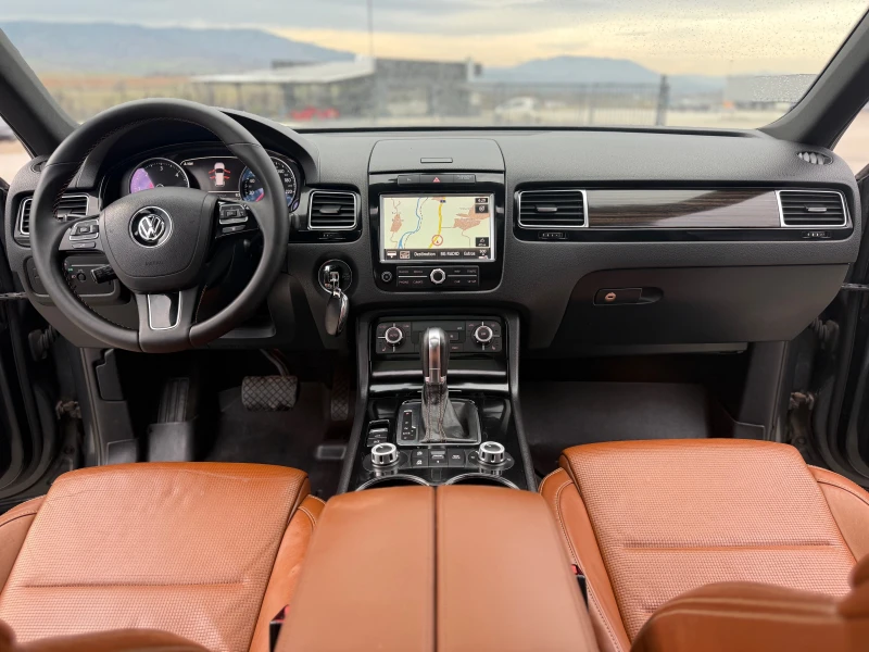VW Touareg 3.0TDI 245 ks Highline 4 Motion Собствен лизинг , снимка 12 - Автомобили и джипове - 52655031