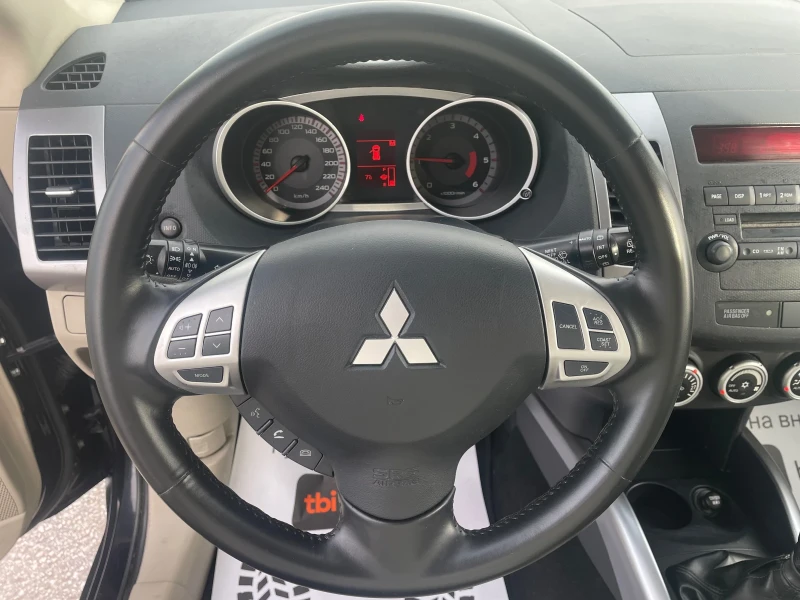 Mitsubishi Outlander Full Options 6+ 1, снимка 8 - Автомобили и джипове - 53247084