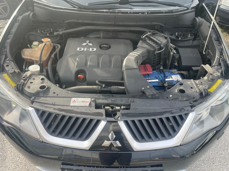 Mitsubishi Outlander Full Options 6+ 1, снимка 15 - Автомобили и джипове - 53247084