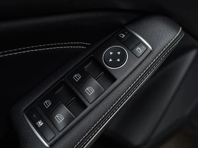 Mercedes-Benz GLA 250 4MATIC Авто Кредит ЦЕНА ДО БГ , снимка 5 - Автомобили и джипове - 53966741