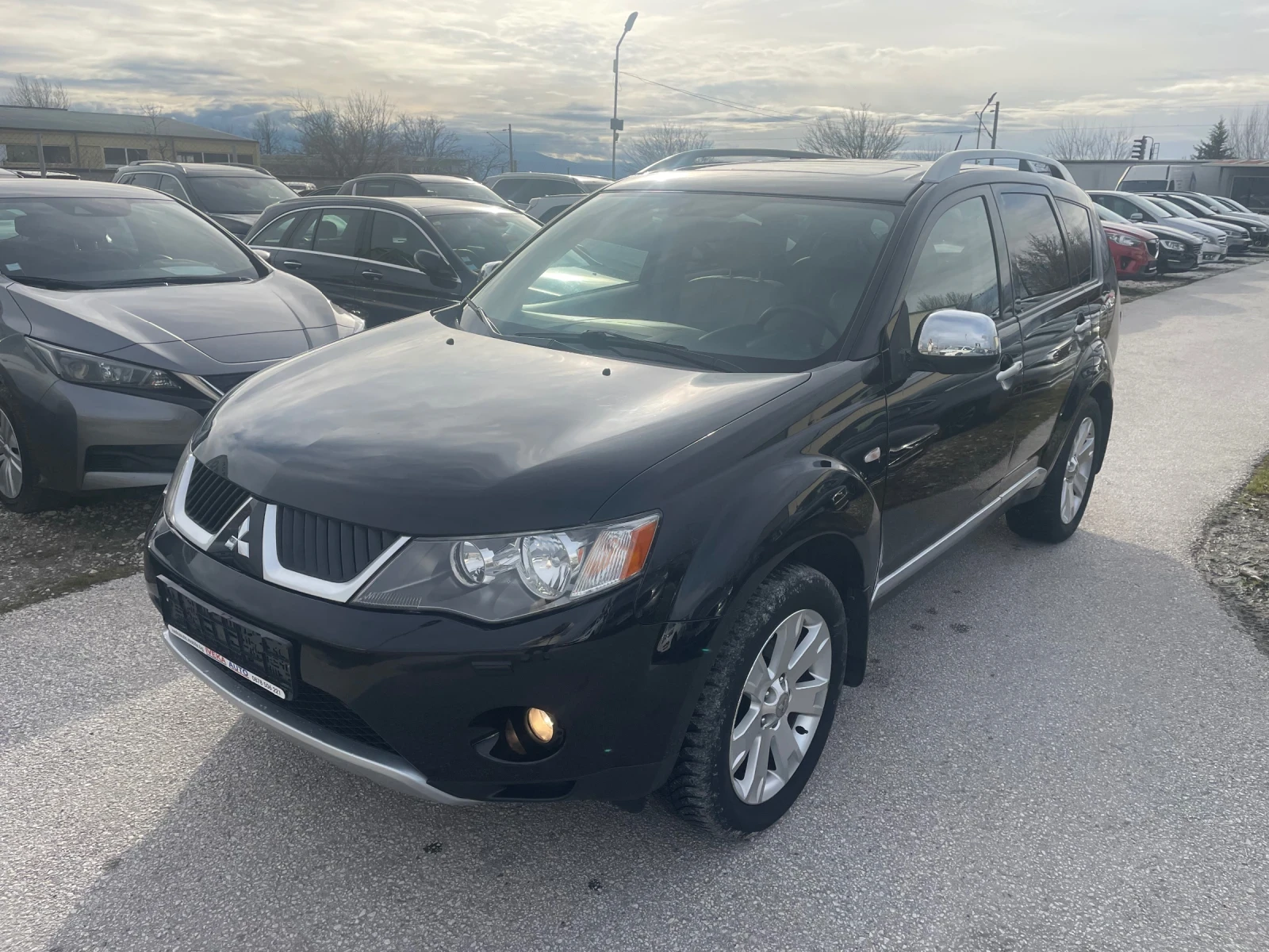 Mitsubishi Outlander Full Options 6+ 1, снимка 1