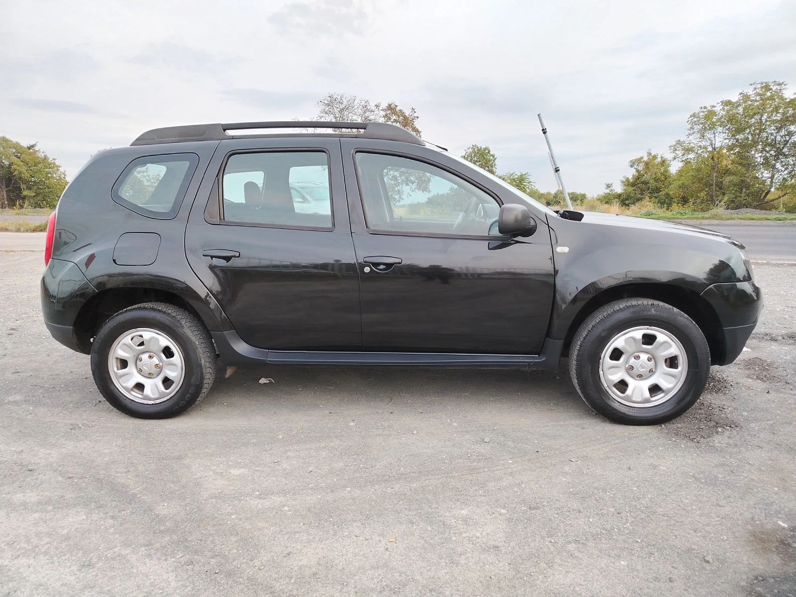 Dacia Duster 1.6-105 КС 4х4 БЕНЗИН - изображение 4