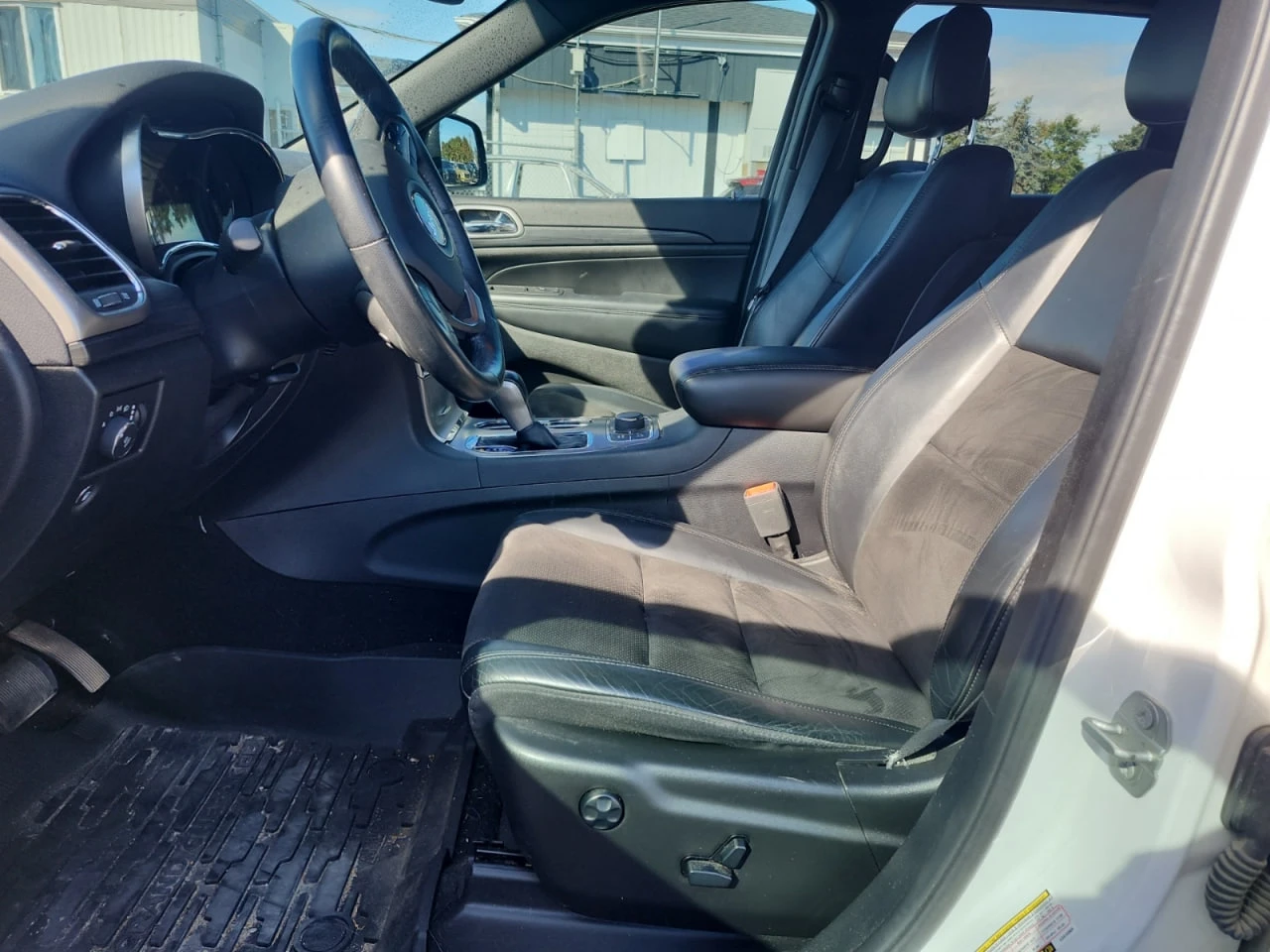 Jeep Grand cherokee * АВТО КРЕДИТ* ЦЕНА ДО БГ * СЕРВИЗНА ИСТОРИЯ *  - изображение 7