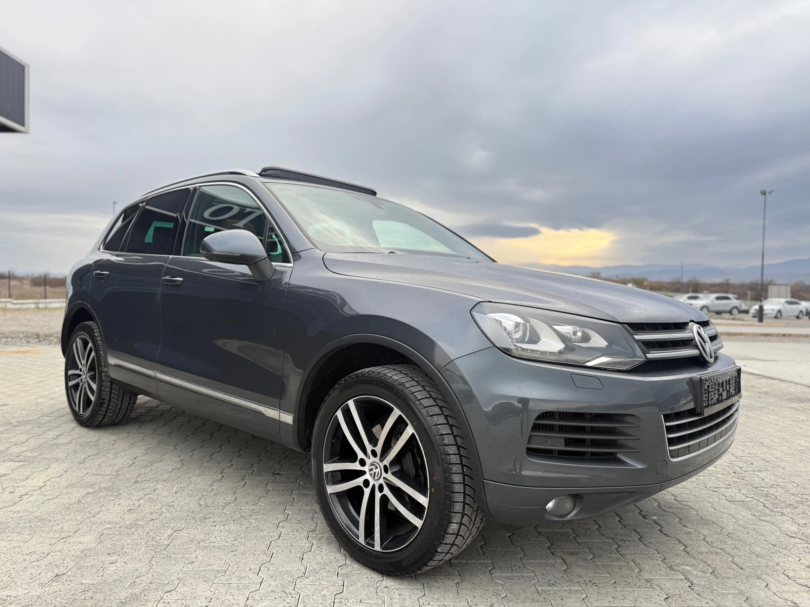 VW Touareg 3.0TDI 245 ks Highline 4 Motion Собствен лизинг  - изображение 3