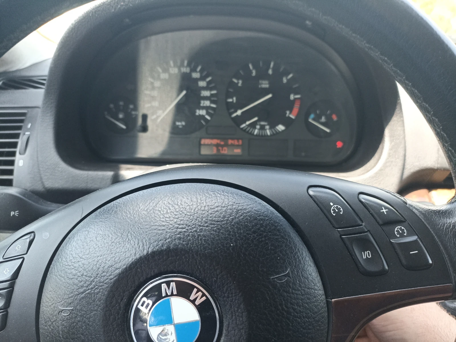 BMW X5  - изображение 10