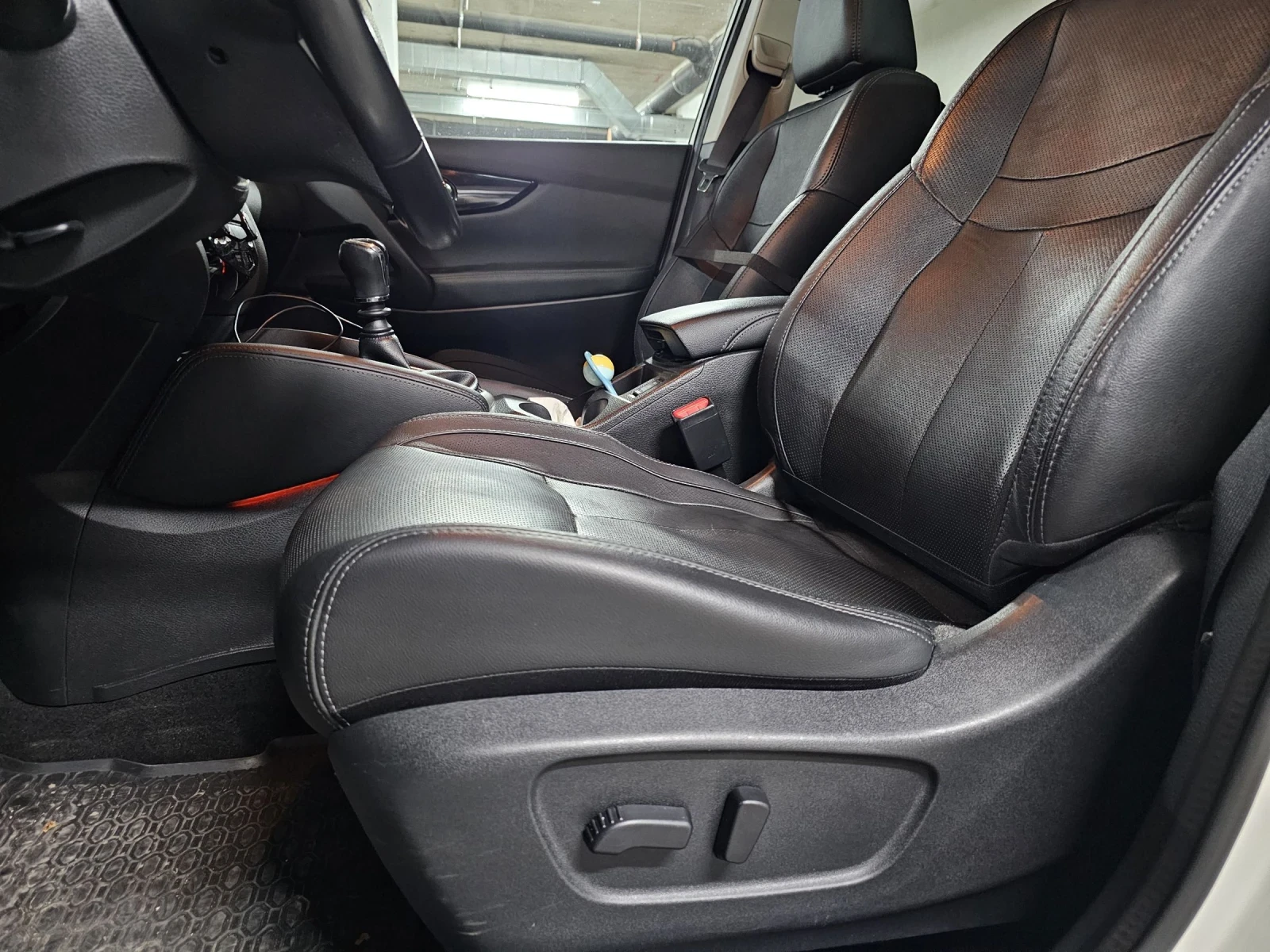 Nissan Qashqai 1.6dci 4x4 Full Panorama, снимка 9 - Автомобили и джипове - 54114555