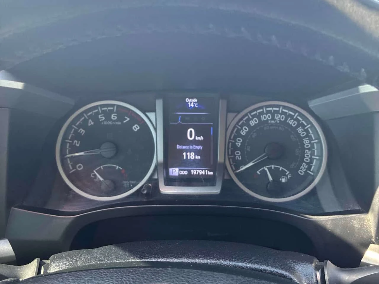 Toyota Tacoma * 4x4 Double Cab Auto* ПОДГРЕВ* KEYLESS* , снимка 8 - Автомобили и джипове - 54165384