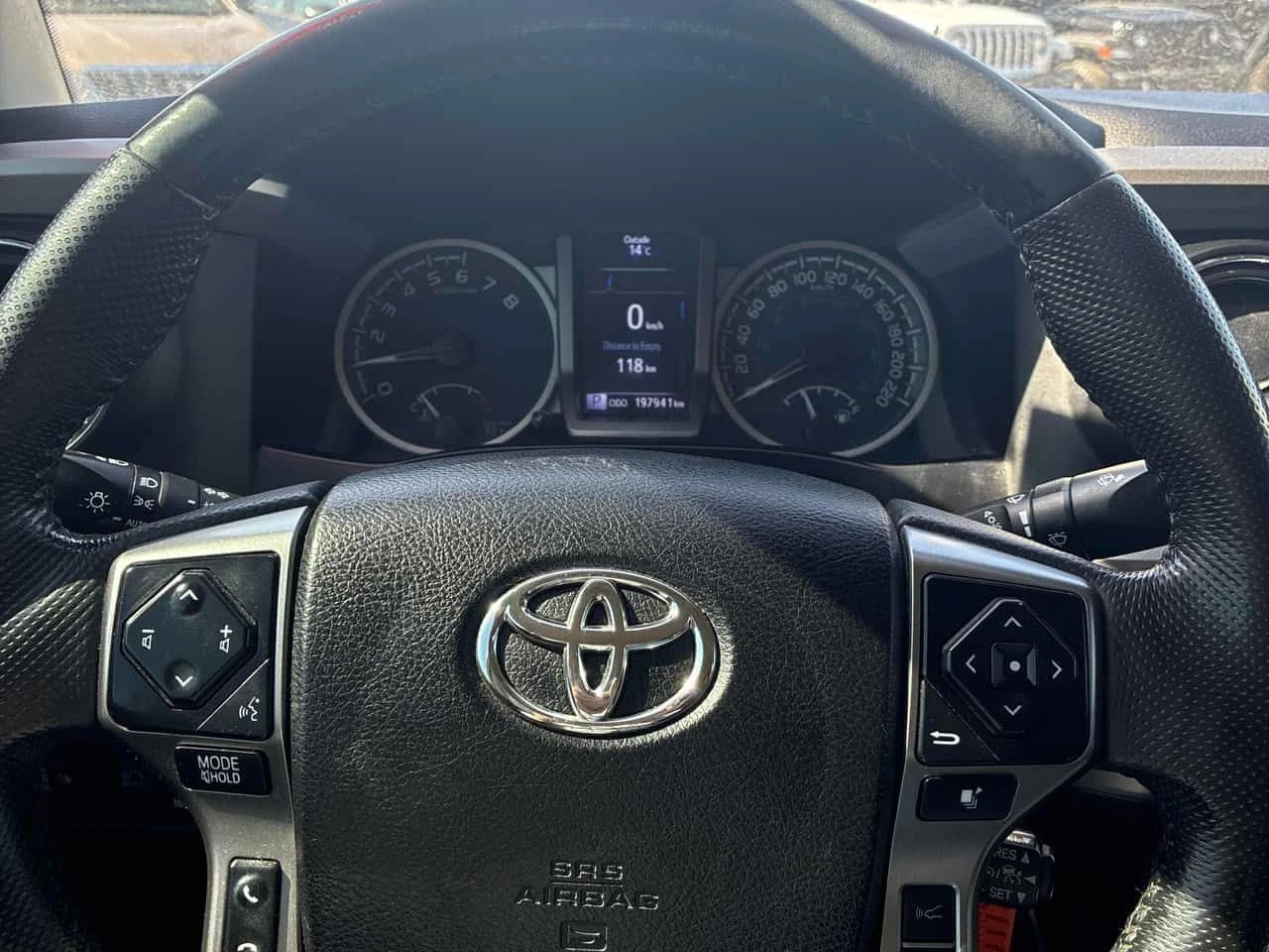 Toyota Tacoma * 4x4 Double Cab Auto* ПОДГРЕВ* KEYLESS* , снимка 13 - Автомобили и джипове - 54165384