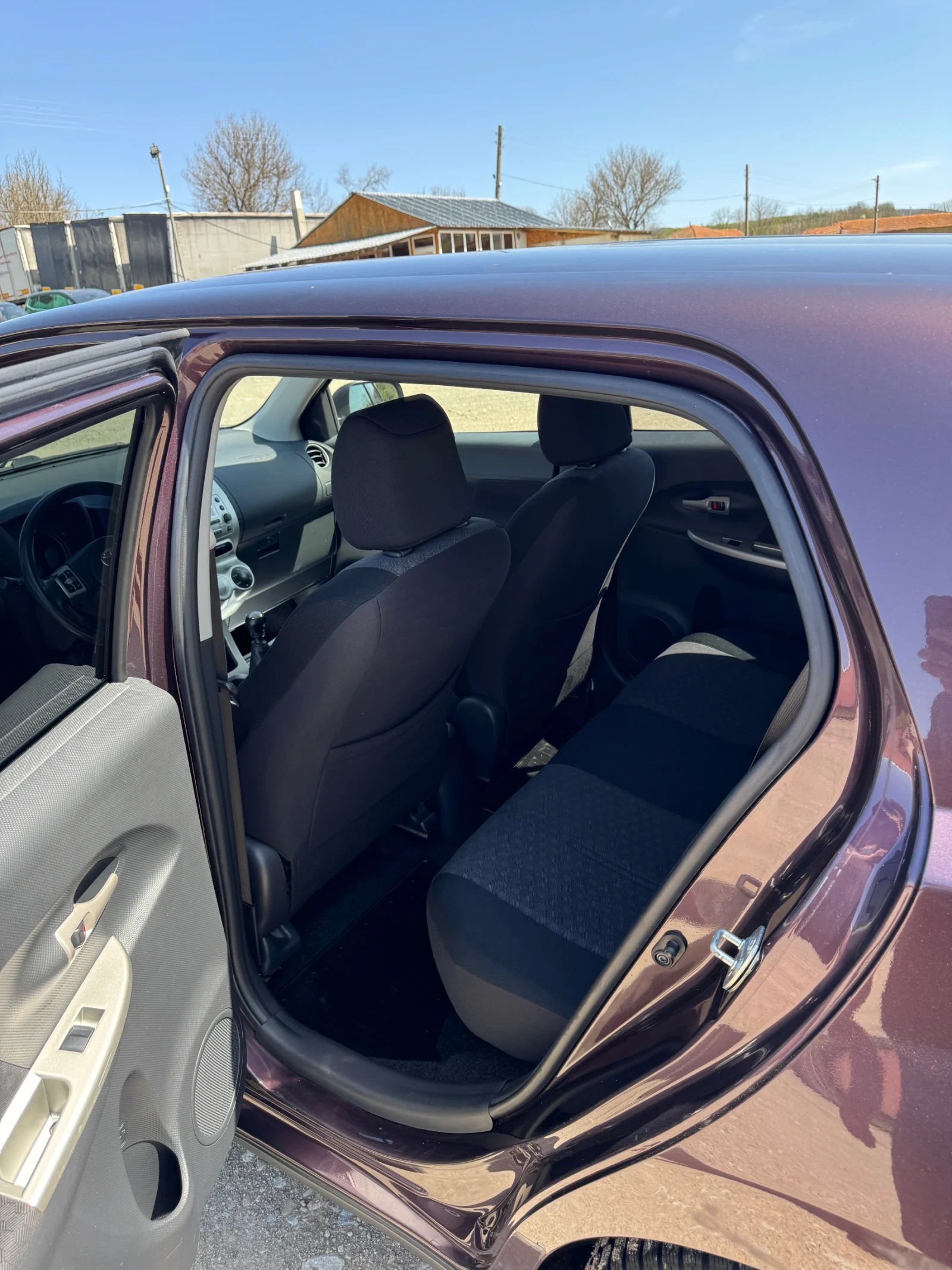 Toyota Urban Cruiser, снимка 10 - Автомобили и джипове - 54240389