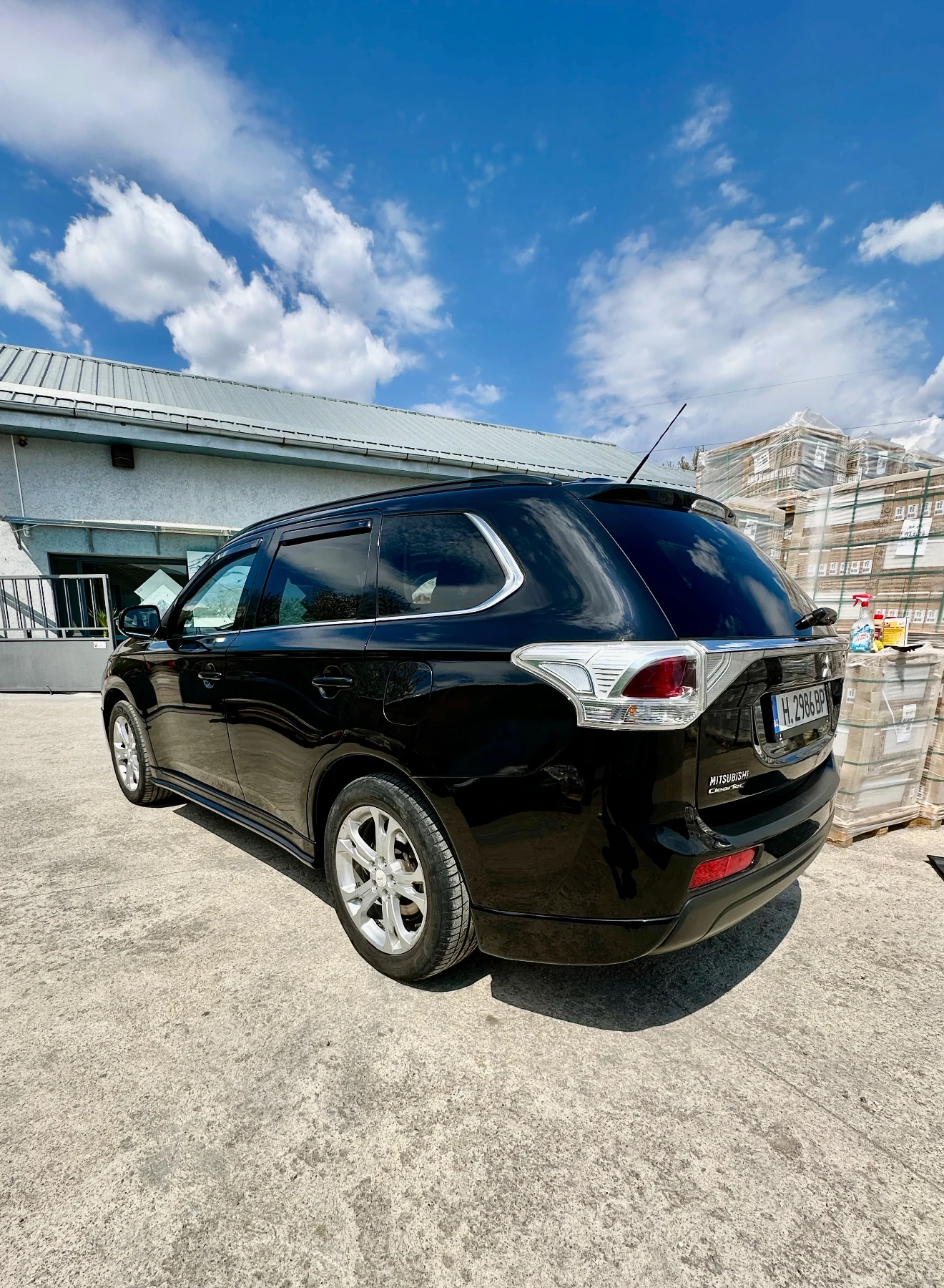 Mitsubishi Outlander Instyle, 4WD, ClearTec, 7 ������, Navi | Mobile.bg � ����������� 3