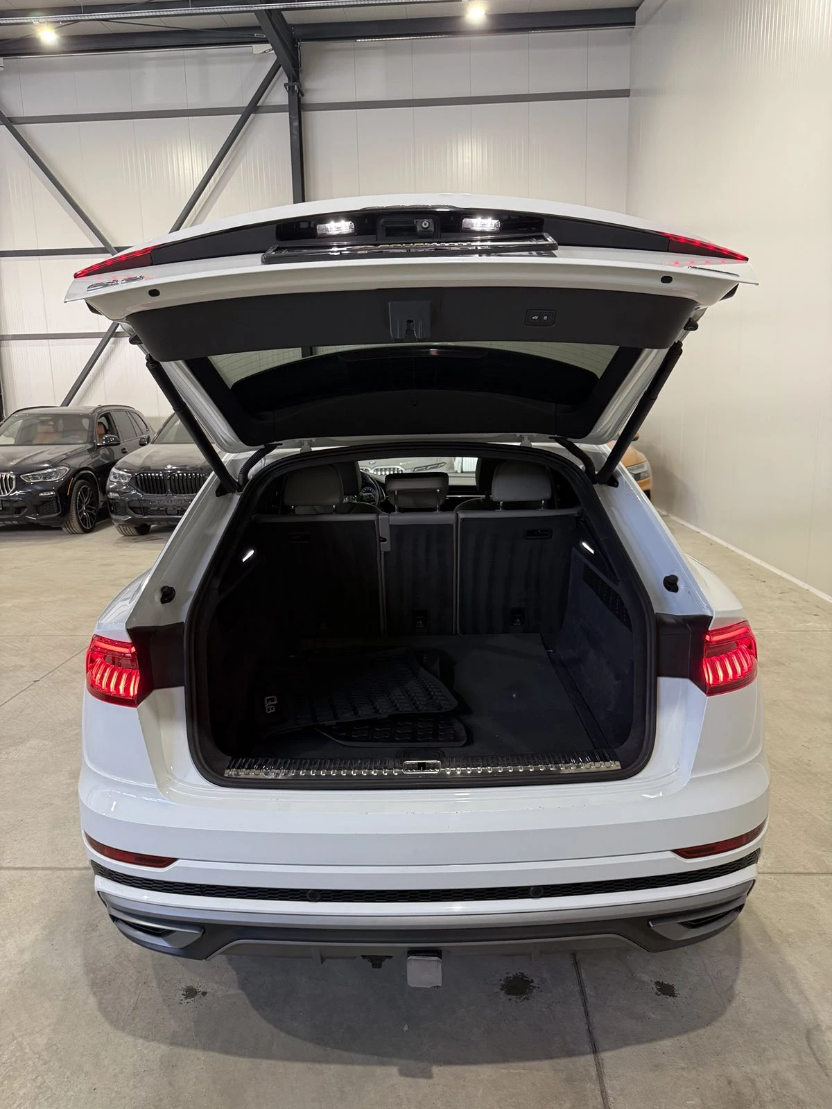 Audi Q8 55TFSI Technik, снимка 17 - Автомобили и джипове - 54681192
