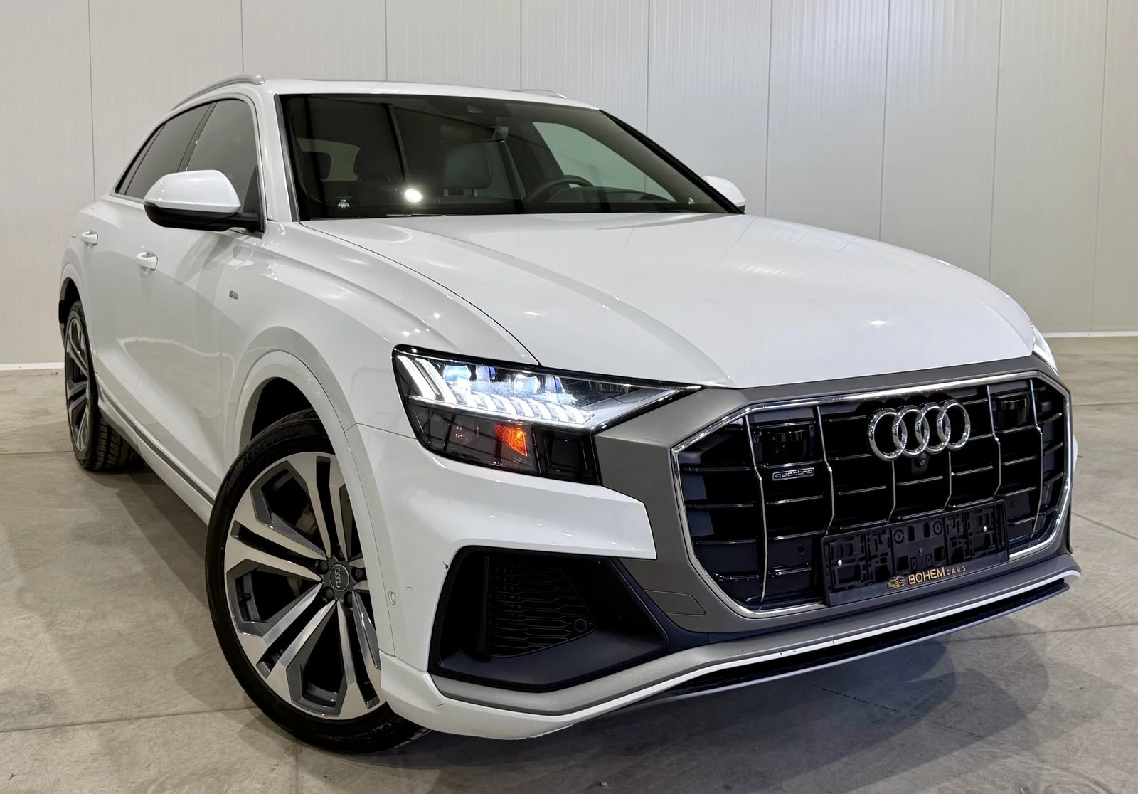 Audi Q8 55TFSI Technik, снимка 7 - Автомобили и джипове - 54681192