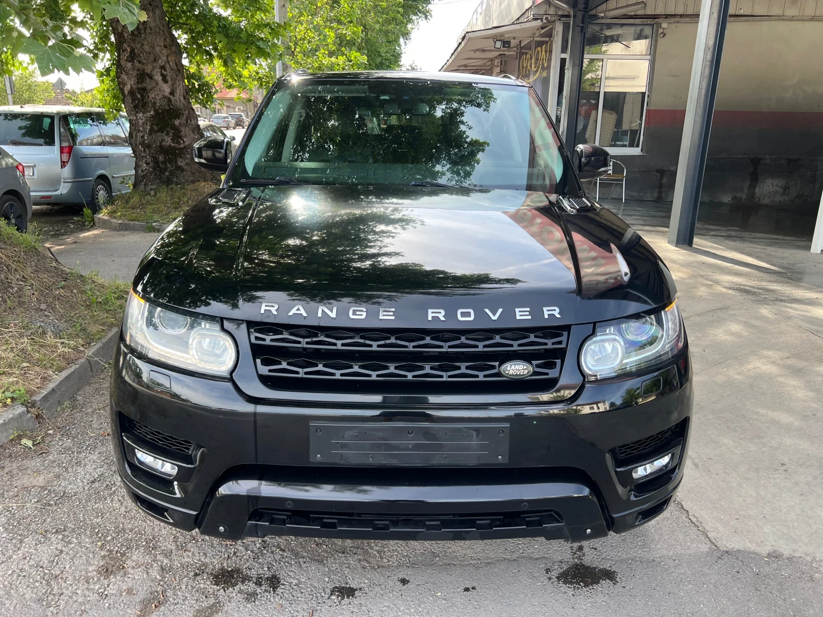 Land Rover Range Rover Sport 3.0HSE-KOJA-NAVI-7 MESTA, снимка 2 - Автомобили и джипове - 54936650